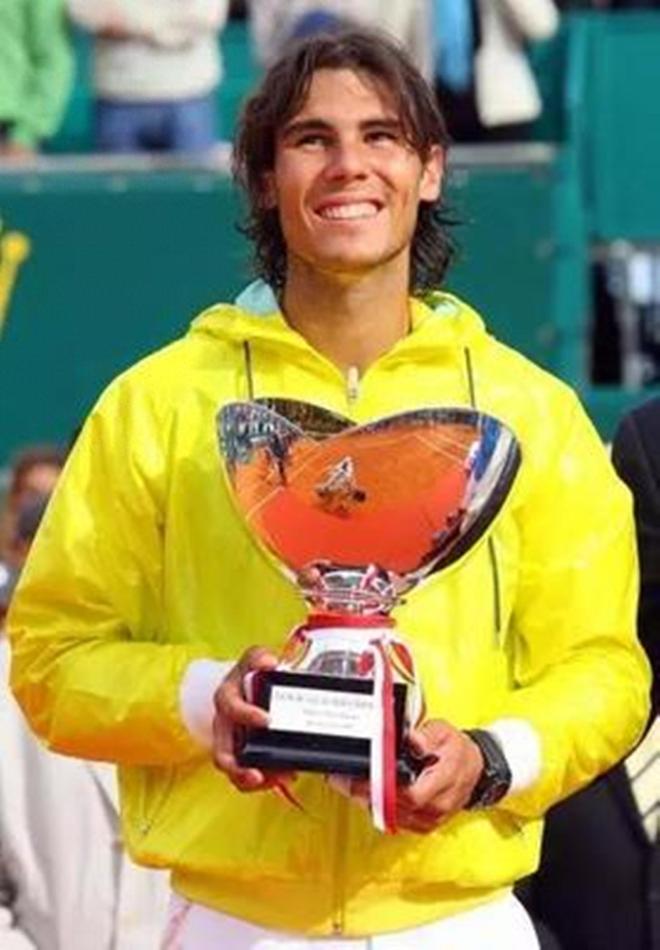 爱游戏在线-纳达尔新星战术调整表现突出，公牛前途光明！热度持续攀升(纳达尔goat)